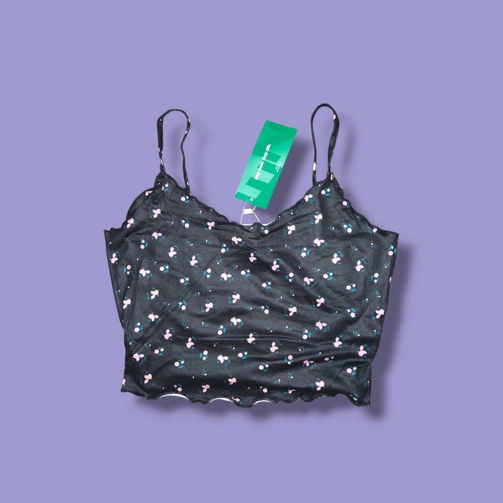 SHEIN Black Floral Crop Top